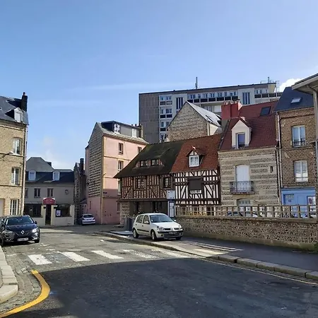 Charmante Maison De Ville Entre Port Et Front De Mer 펜션